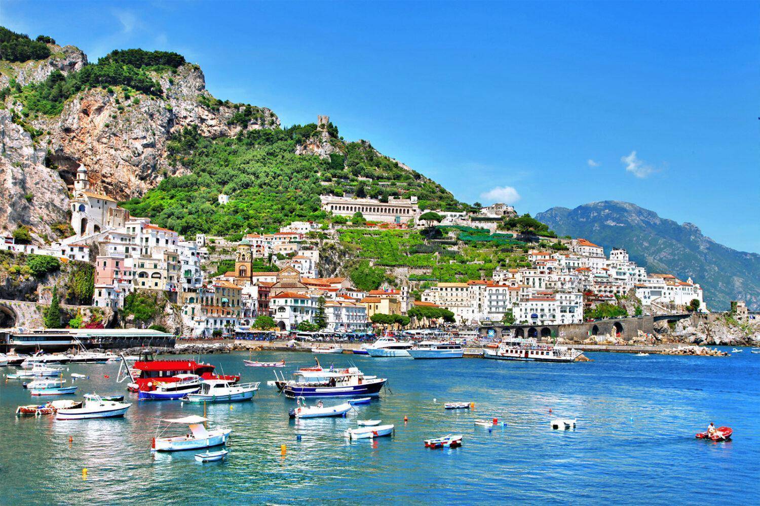 the view of the coast of Amalfi