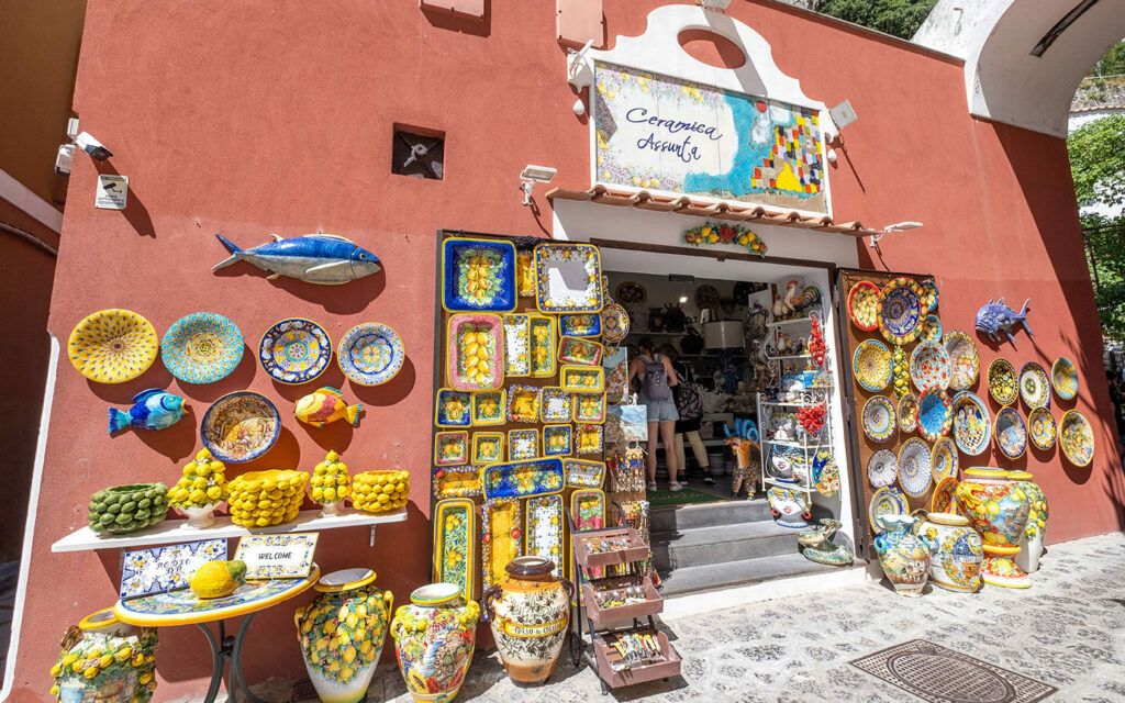 Amalfi coast pottery